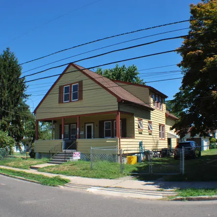 Buy this studio house on 164 Barricklo Street in Hamilton Township, NJ 08610