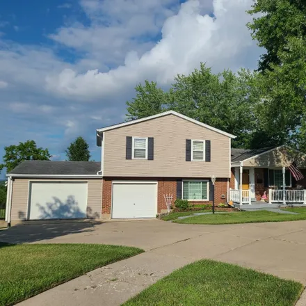 Buy this 3 bed house on 15 Heitsman Drive in Hamilton, OH 45013