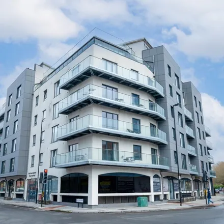 Rent this 1 bed apartment on Royal Crescent Apartments in Canute Road, Southampton