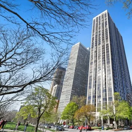 Buy this 2 bed condo on 2650 North Lakeview in 2650 North Lakeview Avenue, Chicago