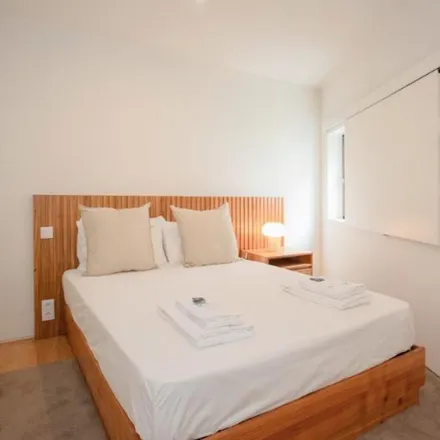 Rent this 1 bed apartment on Padaria & Pastelaria Cristal in Rua de Cedofeita 585, 4050-181 Porto