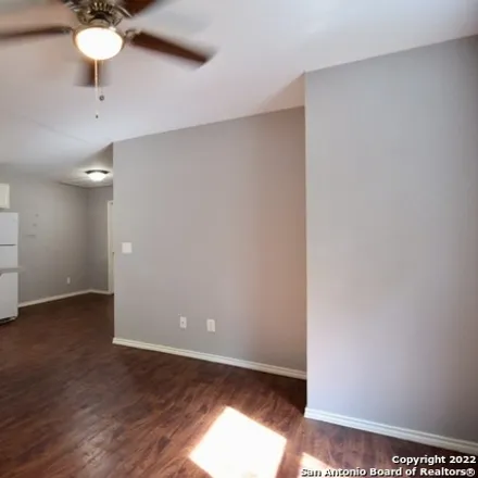 Image 4 - 11100 Belair Drive, San Antonio, TX 78213, USA - Apartment for rent
