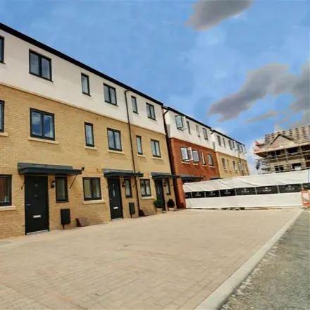 Rent this 4 bed townhouse on unnamed road in Peterborough, PE7 8PP