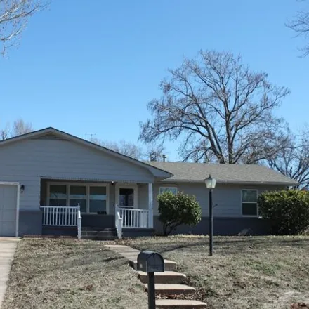 Image 1 - 1864 20th Street, Woodward, OK 73801, USA - House for sale