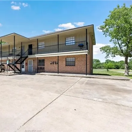 Rent this 2 bed house on 651 Wadesway Street in Navasota, TX 77868