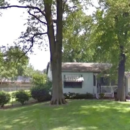 Rent this 1 bed house on 8 St Clair Lake Drive in Swansea, IL 62226