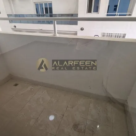 Image 3 - 22b Street, Al Muteena, Deira, Dubai, United Arab Emirates - Apartment for rent