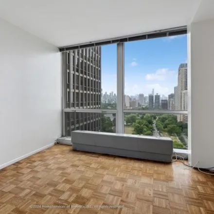 Image 7 - Commonwealth Plaza West, 340 West Diversey Parkway, Chicago, IL 60614, USA - Condo for rent