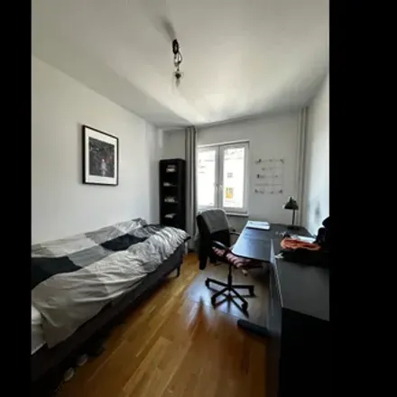 Rent this 1 bed room on Oskarsvägen 69A in 181 56 Lidingö, Sweden