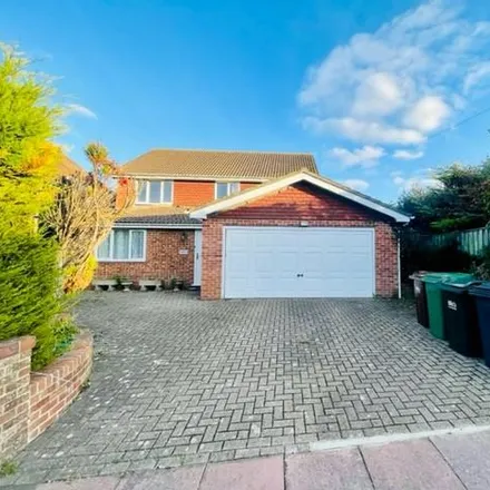 Rent this 4 bed house on Golf Club in Victoria Drive, Eastbourne