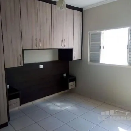 Rent this 2 bed house on Rua Lásaro de Moura in Água Branca, Piracicaba - SP