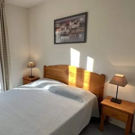 Rent this 2 bed duplex on Soulac-sur-Mer in Route de Grayan, 33780 Soulac-sur-Mer