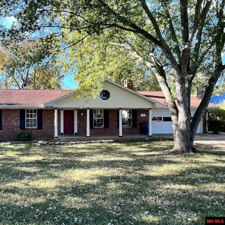 Buy this 3 bed house on 184 West Paul Avenue in Mountain Home, AR 72653