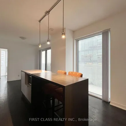 Image 1 - Harbour Plaza Condos, Gardiner Expressway, Old Toronto, ON M5J 0B6, Canada - Apartment for rent