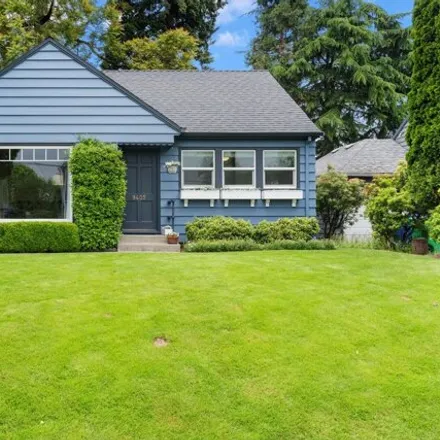 Buy this 3 bed house on 9405 North Portsmouth Avenue in Portland, OR 97203