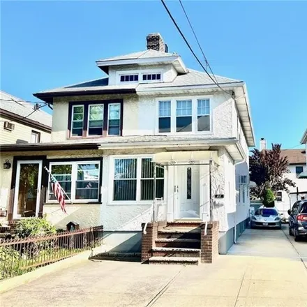 Image 2 - 30 Avenue S, Brooklyn, New York, 11223 - Duplex for sale