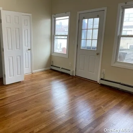 Image 7 - 66 East Walnut Street, City of Long Beach, NY 11561, USA - Apartment for rent