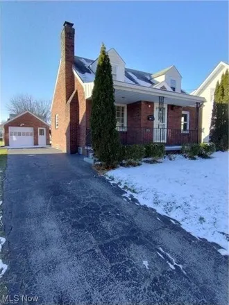 Rent this 4 bed house on 1383 Douglas Avenue in Youngstown, OH 44502