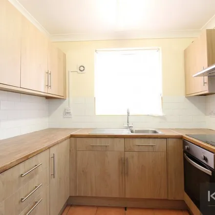 Rent this 3 bed duplex on 32 Violet Road in Glen Eyre, Southampton