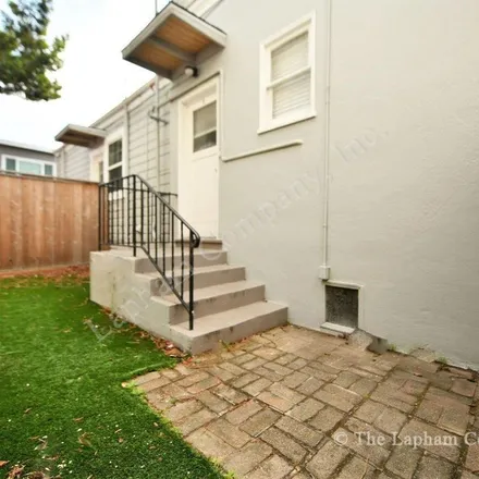 Image 2 - 2220;2222 Haste Street, Berkeley, CA 94701, USA - Apartment for rent