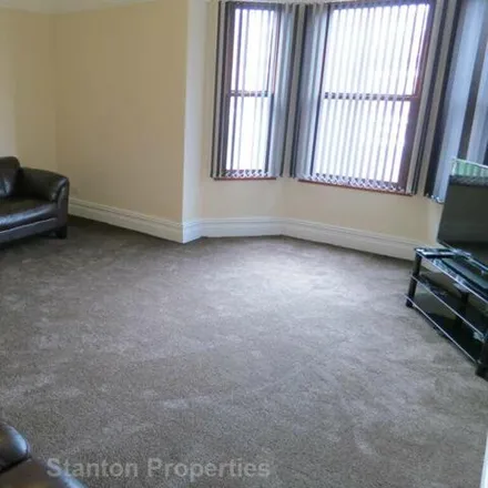 Image 3 - Central Road, Manchester, M20 4YD, United Kingdom - House for rent