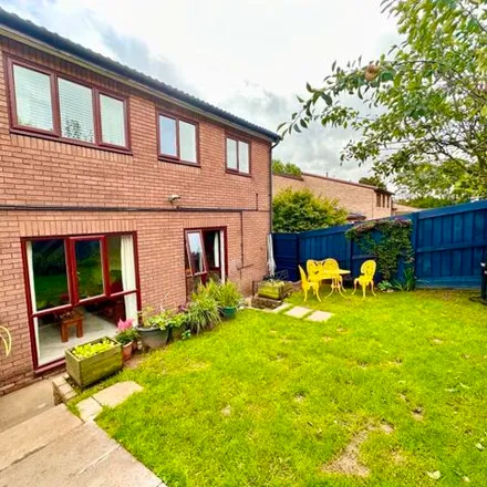 Image 2 - Tramway Close, Cwmbran, NP44 6UT, United Kingdom - House for sale