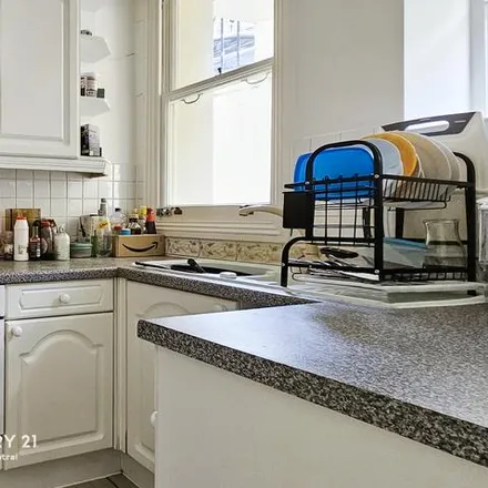 Image 4 - 3 Craven Hill Gardens, London, W2 3EY, United Kingdom - Apartment for rent
