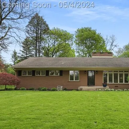 Buy this 4 bed house on 2709 Lahser Road in Bloomfield Charter Township, MI 48304