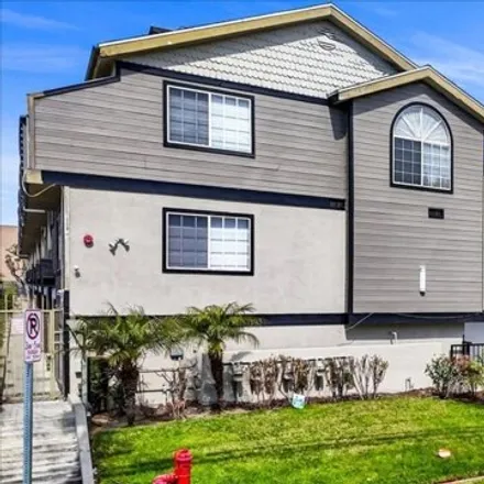 Buy this 3 bed townhouse on 315 North Market Street in Inglewood, CA 90302