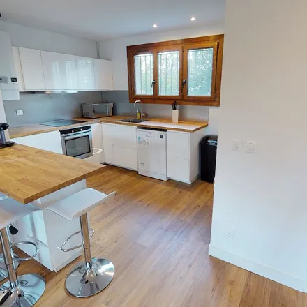 Rent this 5 bed apartment on Rue de la Colonne in 33520 Bruges, France