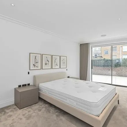 Rent this 3 bed apartment on Strathray House in 30 Marylebone High Street, London