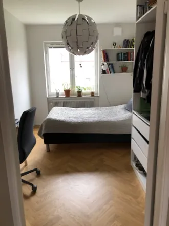 Rent this 3 bed condo on Köpenhamnsvägen 45b in 217 47 Malmo, Sweden