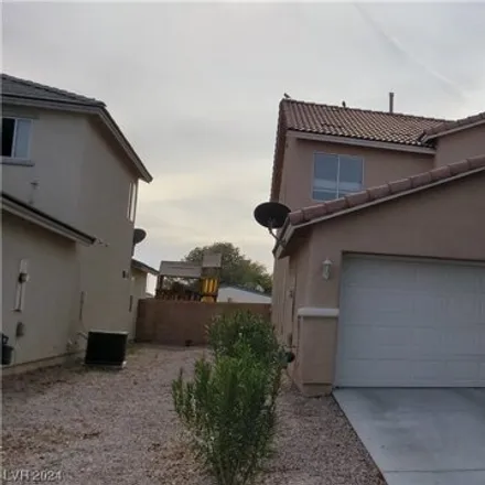 Image 2 - 5981 Stone Hollow Avenue, Sunrise Manor, NV 89156, USA - House for rent