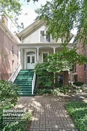 Rent this 4 bed house on 850 West Fullerton Avenue in Chicago, IL 60614
