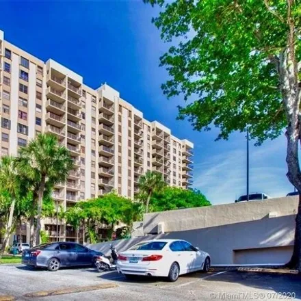 Image 2 - 1470 Northeast 123rd Street, North Miami, FL 33161, USA - Condo for rent