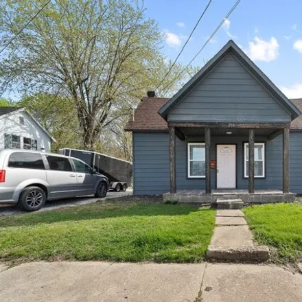 Buy this 2 bed house on 232 East 7th Street in Fulton, MO 65251