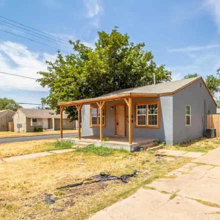 Buy this 3 bed house on 2024 38th Street in Lubbock, TX 79412