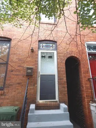 Image 3 - 2139 Cambridge Street, Baltimore, MD 21231, USA - House for rent