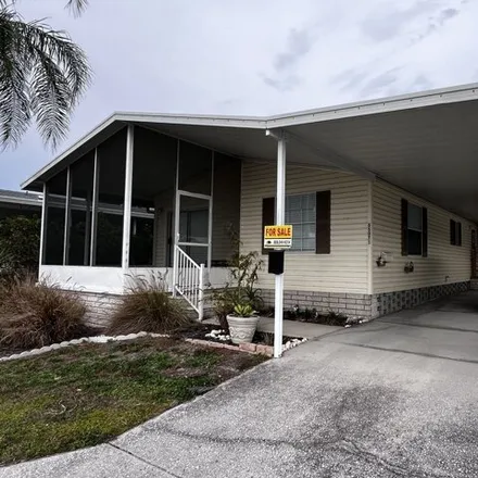 Buy this studio apartment on 66099 Essex Road in Pinellas Park, FL 33782