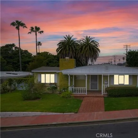 Buy this 3 bed house on 102 Trafalgar Ln in San Clemente, California