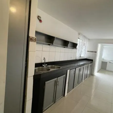 Rent this 4 bed house on Dinox Pizza in Avenida la Florida, 170301