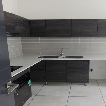Rent this 1 bed apartment on Oakdene Park Drive in Rosettenville Ext, Johannesburg