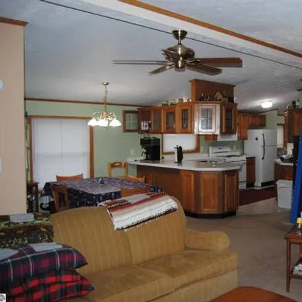 Image 9 - North Trail, Elmer Township, MI, USA - House for sale