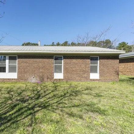 Buy this 3 bed house on 1285 North 26th Street in Wilmington, NC 28405