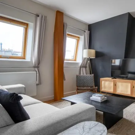 Image 2 - 2 Avenue des Ternes, 75017 Paris, France - Apartment for rent