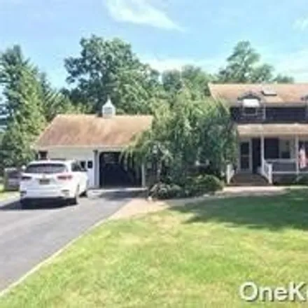 Rent this 3 bed house on 6 Ursular Court in Smithtown, NY 11787