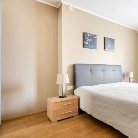 Rent this 1 bed apartment on Résidence Rinsdelle in Place du Rinsdelle - Rinsdelleplein 1, 1040 Etterbeek