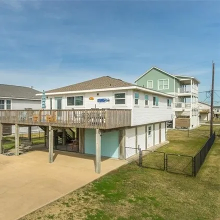 Buy this 3 bed house on 3941 Ector Drive in Galveston, TX 77554