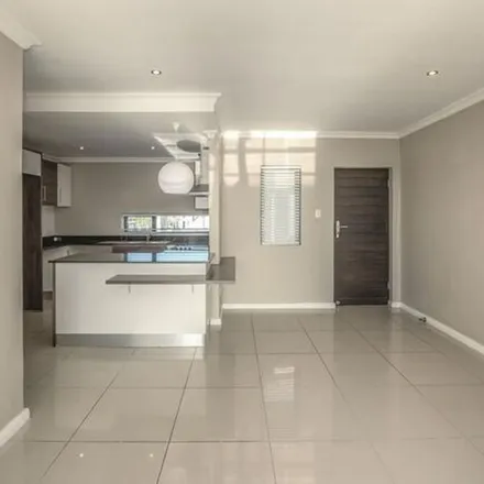 Image 6 - Mimosa Road, Nelson Mandela Bay Ward 6, Gqeberha, 6070, South Africa - Apartment for rent