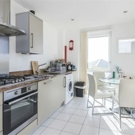 Image 8 - Lime View Apartments, John Nash Mews, Ratcliffe, London, E14 7GQ, United Kingdom - Apartment for rent